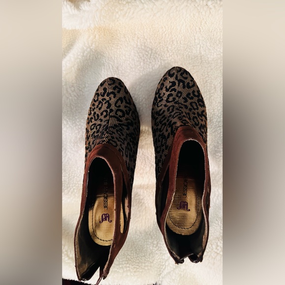 Brown and black animal print booties - Picture 1 of 5